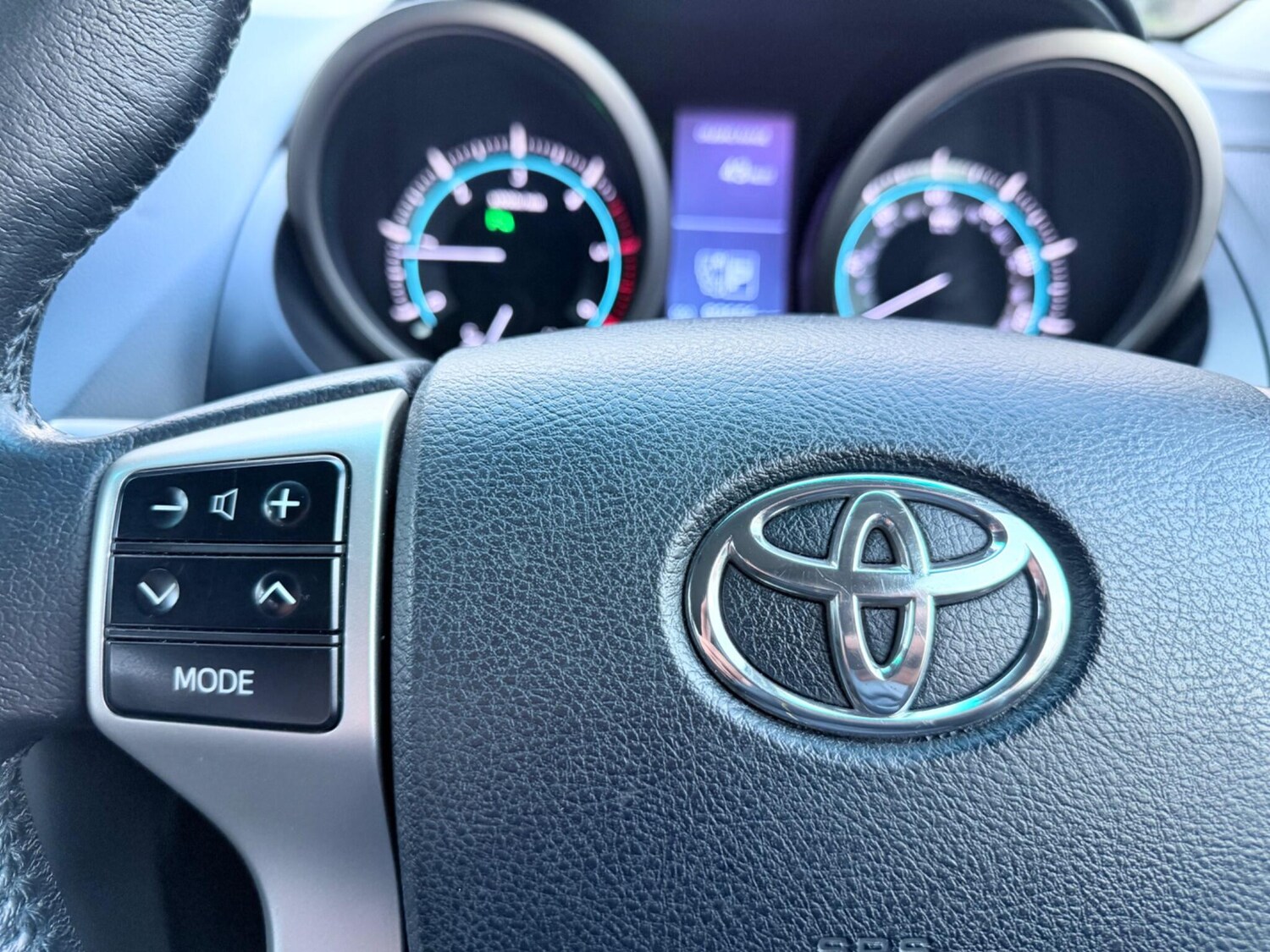 Used Toyota Land Cruiser 2013 for sale - 76865452: Photo 59