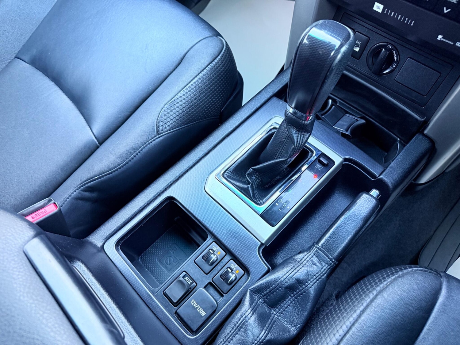 Used Toyota Land Cruiser 2013 for sale - 76865452: Photo 66