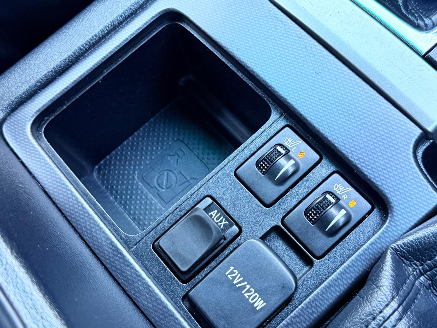 Used Toyota Land Cruiser 2013 for sale - 76865452: Photo 68