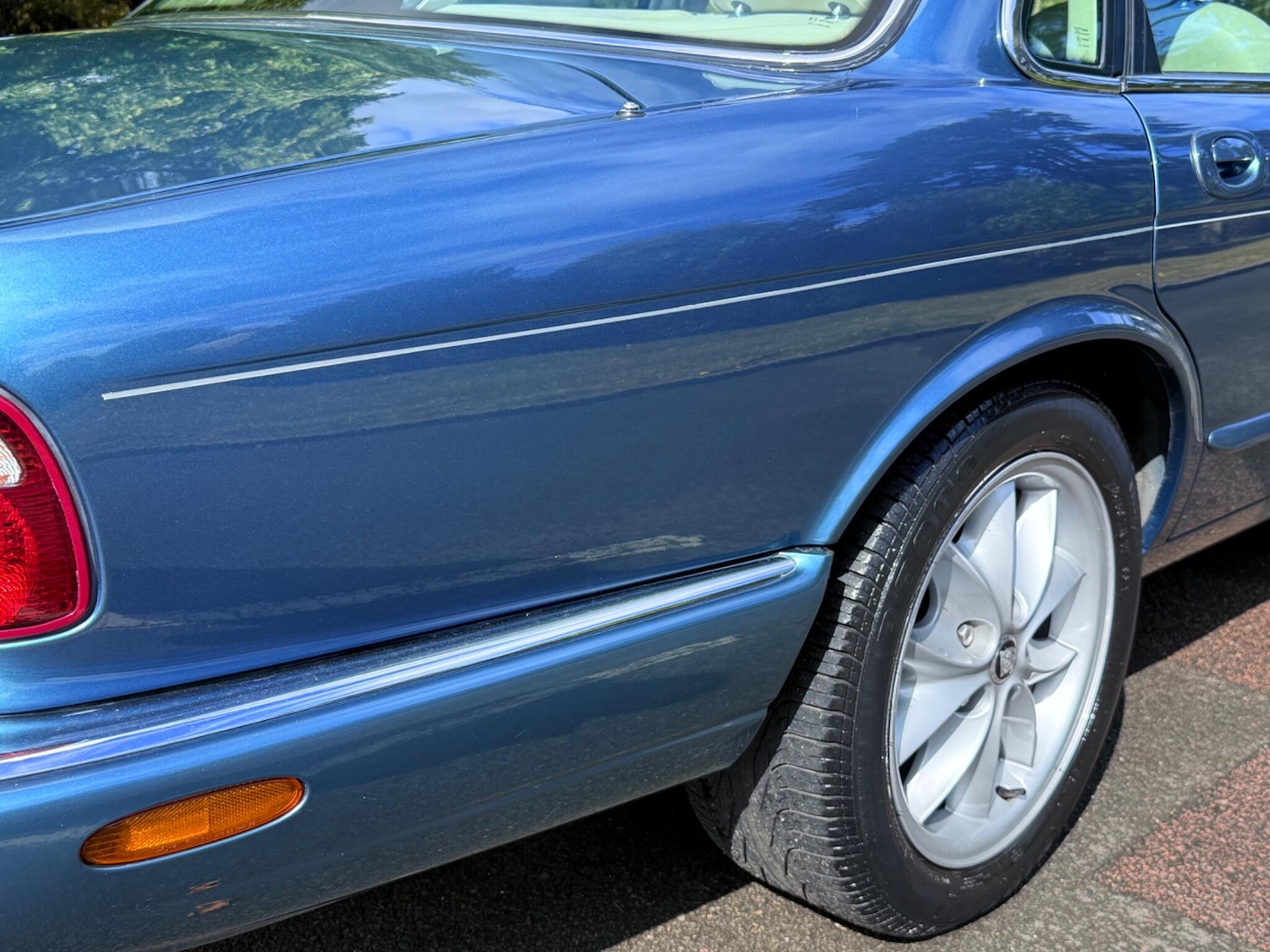 Used Jaguar XJ 1998 for sale - 76988759: Photo 24