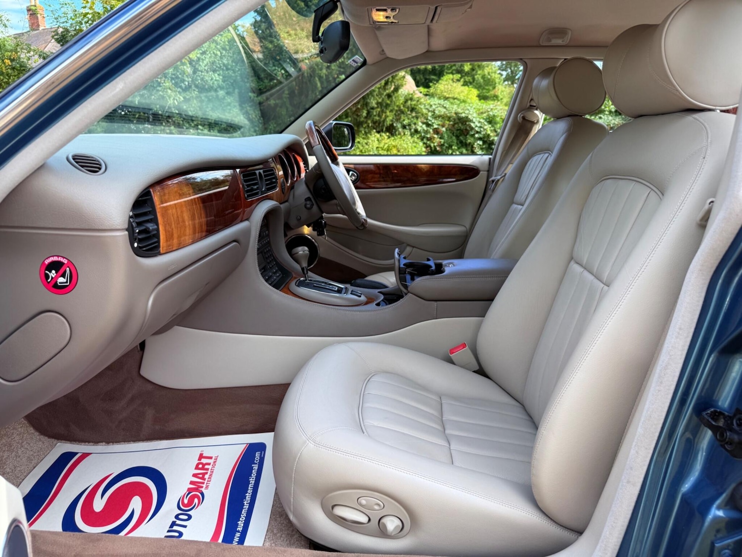 Used Jaguar XJ 1998 for sale - 76988759: Photo 38