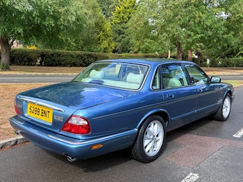Used Jaguar XJ 1998 for sale - 76988759: Photo