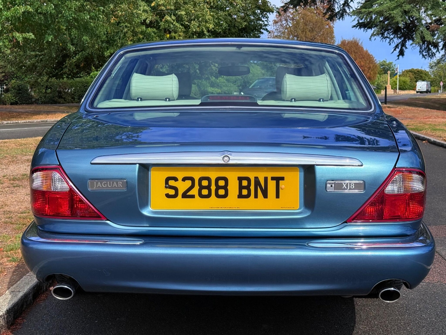 Used Jaguar XJ 1998 for sale - 76988759: Photo 5
