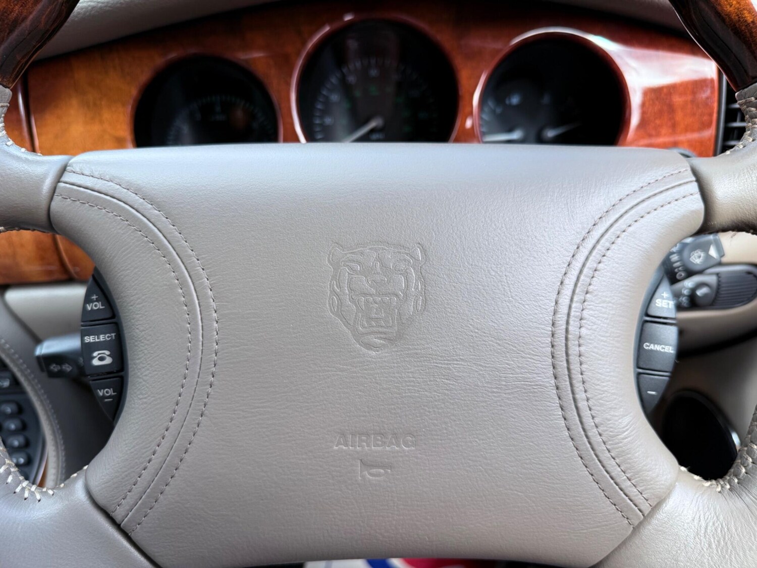 Used Jaguar XJ 1998 for sale - 76988759: Photo 63