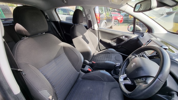 Used Peugeot 208 2014 for sale - 74568514: Photo 18