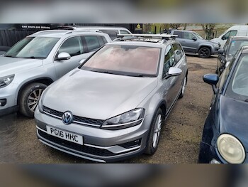 Used Volkswagen Golf 2016 for sale - 78409344: Photo
