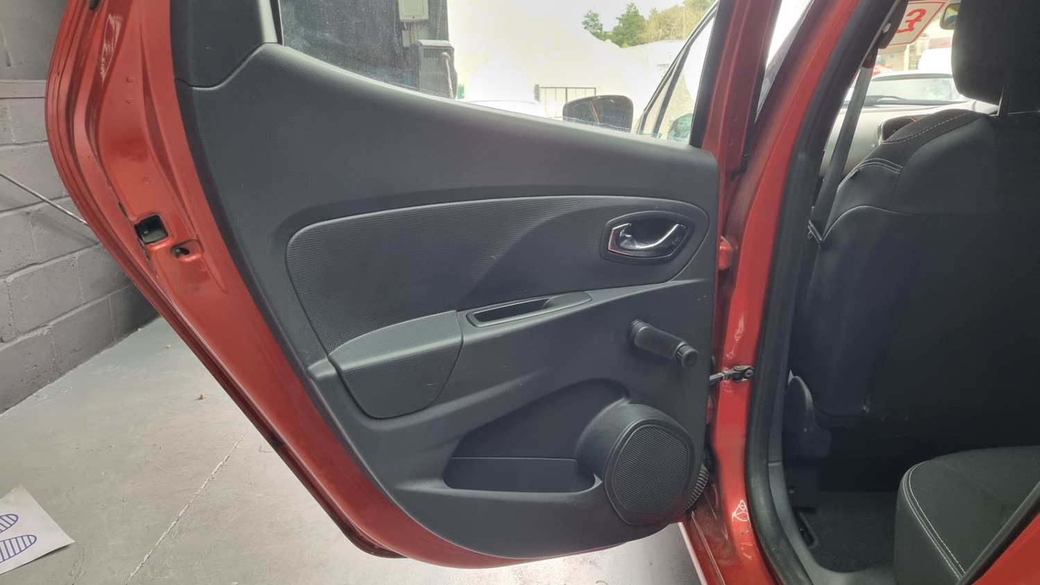 Used Renault Clio 2014 for sale - 75762492: Photo 26