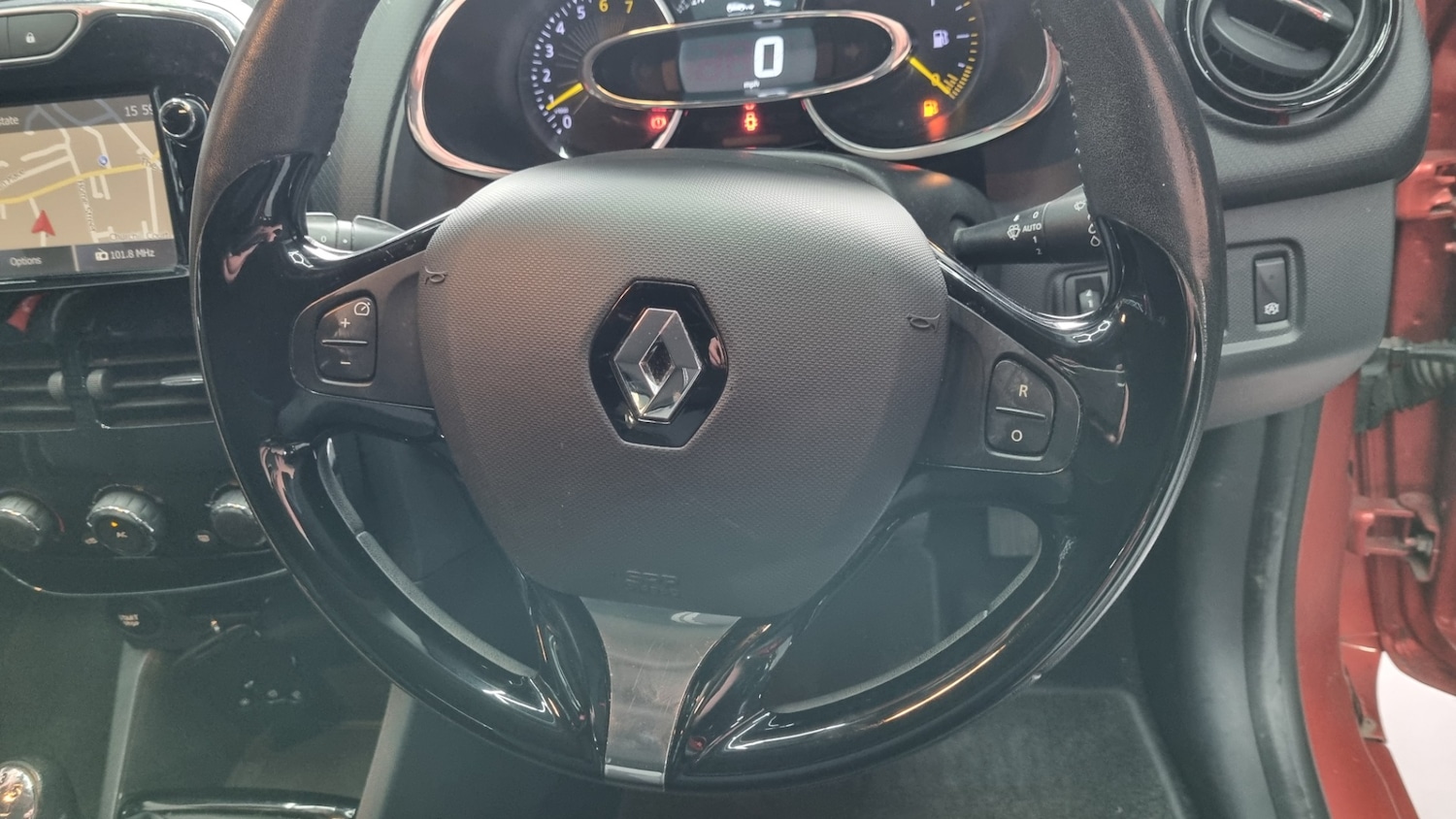 Used Renault Clio 2014 for sale - 75762492: Photo 28