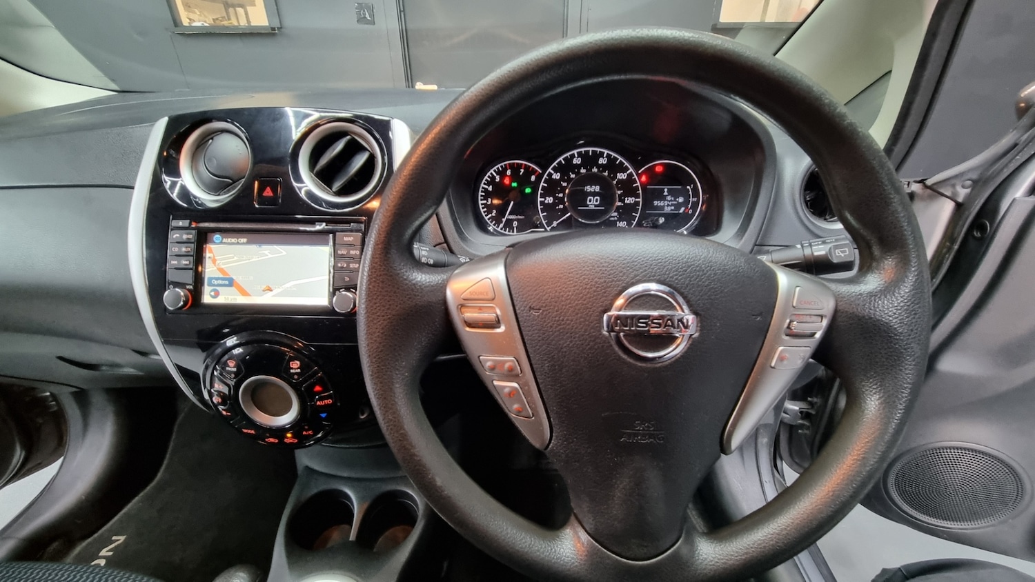 Used Nissan Note 2015 for sale - 75761944: Photo 29