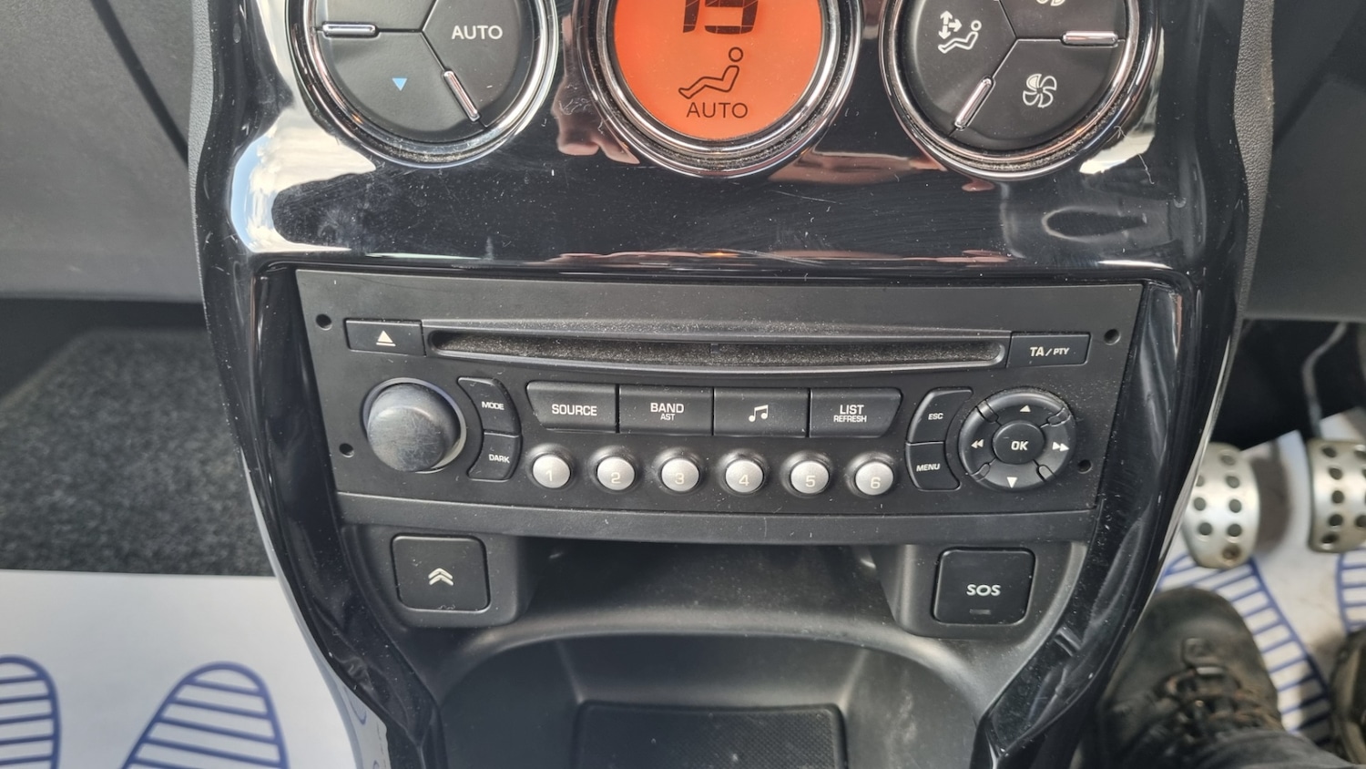Vehicle 29
