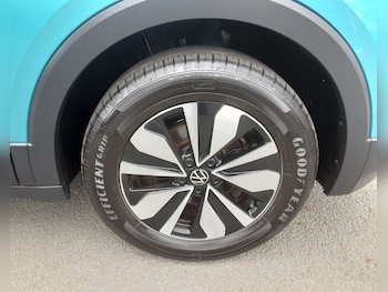 Used Volkswagen T-Cross 2024 for sale - 76131962: Photo 2