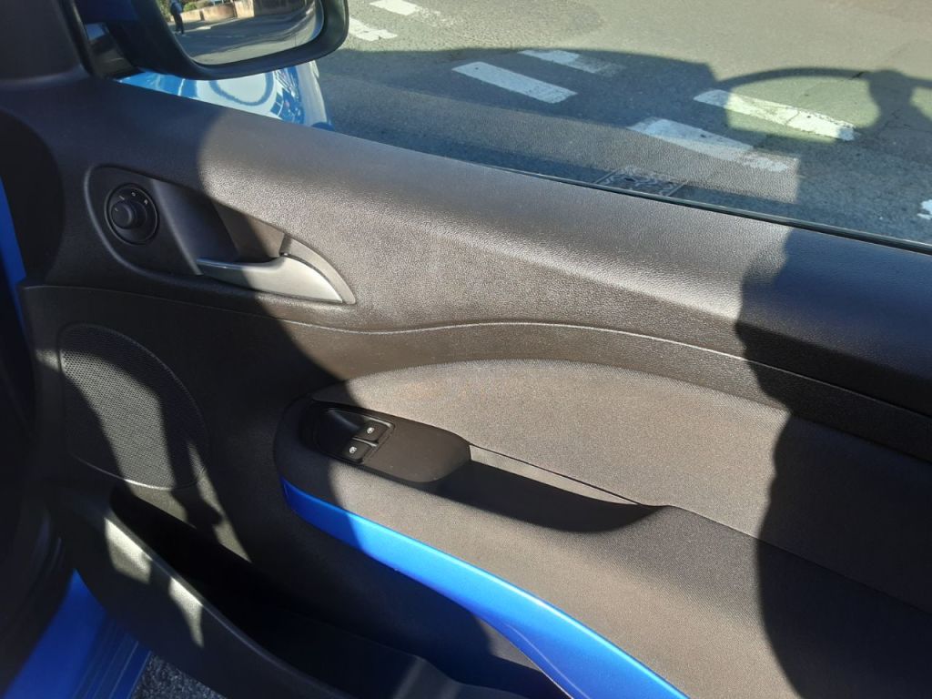 Used Vauxhall ADAM 2015 for sale - 76598817: Photo 8