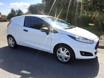 Used Ford Fiesta 2015 for sale - 75481692: Photo