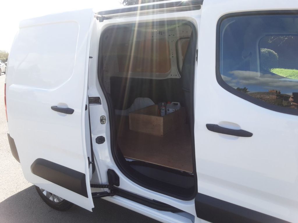Used Peugeot Partner 2022 for sale - 78110087: Photo 9