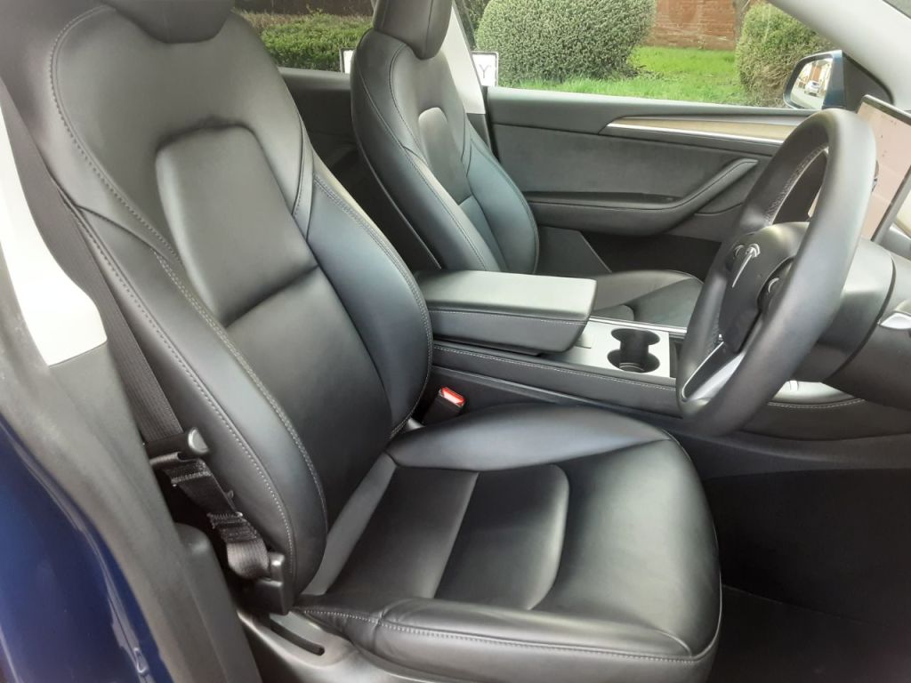 Used Tesla Model Y 2023 for sale - 78053378: Photo 2