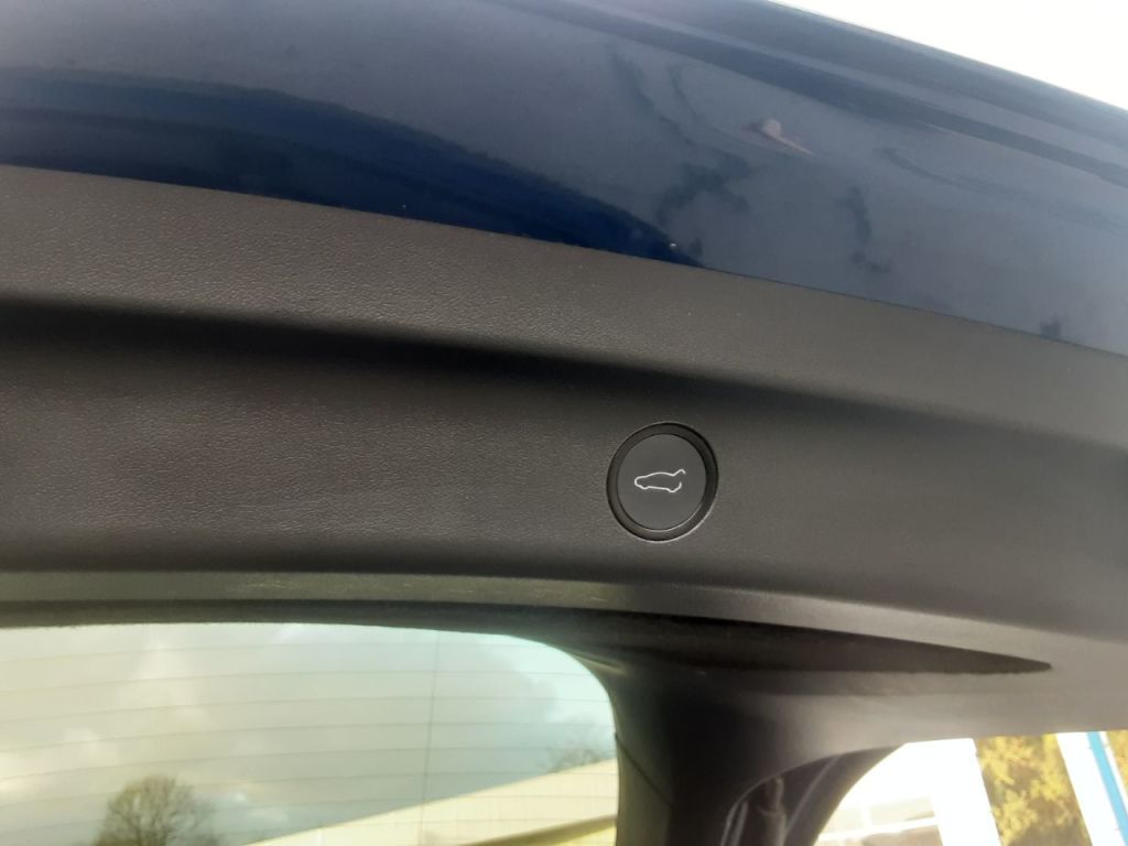 Used Tesla Model Y 2023 for sale - 78053378: Photo 42