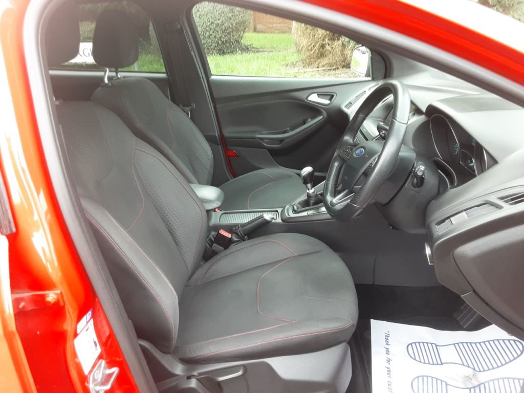 Used Ford Focus 2017 for sale - 77582571: Photo 2