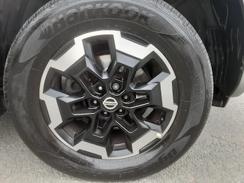 Used Nissan Navara 2021 for sale - 76080029: Photo