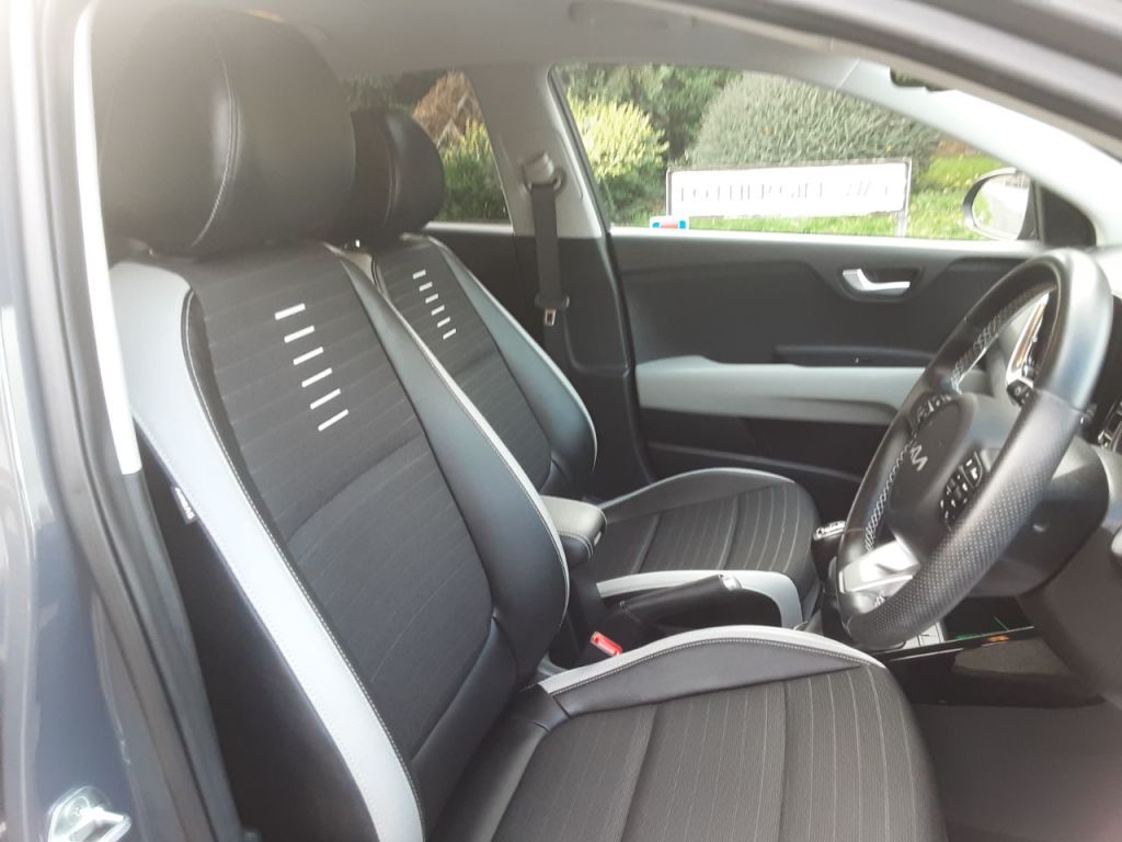 Used Kia Stonic 2022 for sale - 76395492: Photo 28