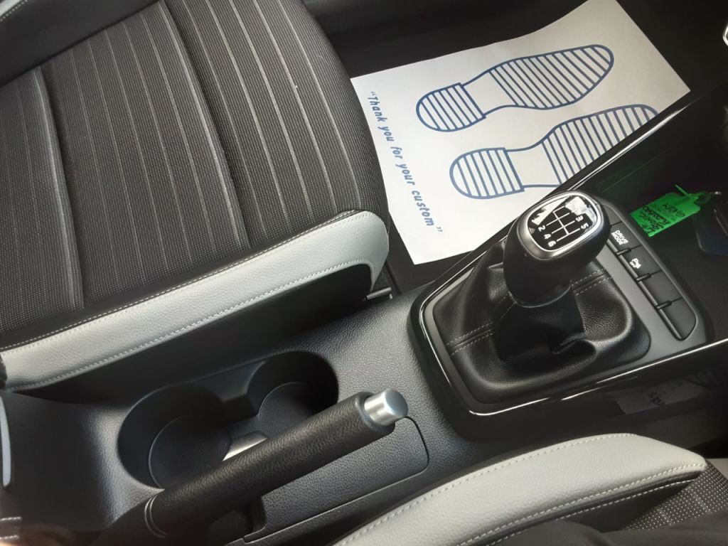 Used Kia Stonic 2022 for sale - 76395492: Photo 33