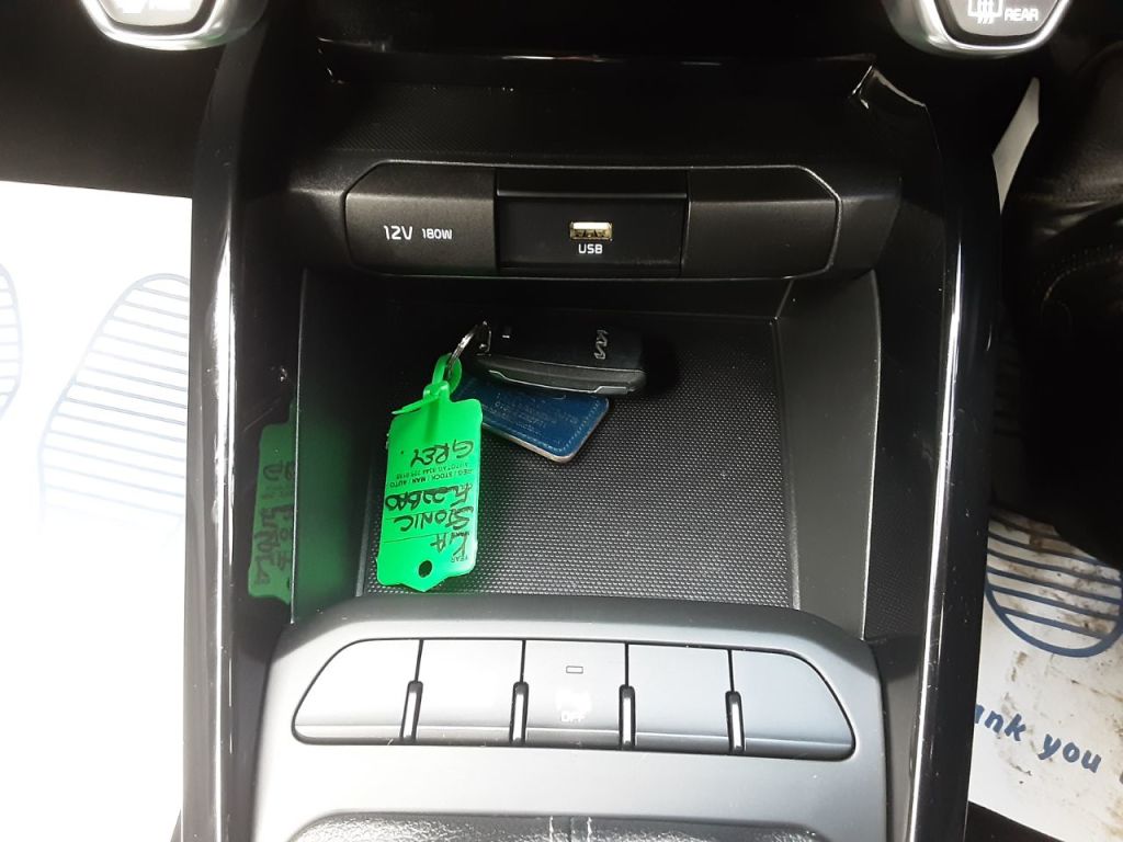 Used Kia Stonic 2022 for sale - 76395492: Photo 34