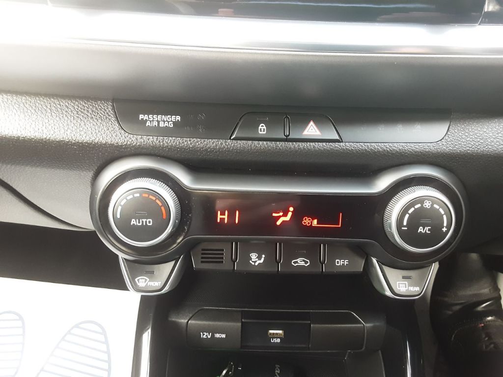 Used Kia Stonic 2022 for sale - 76395492: Photo 35