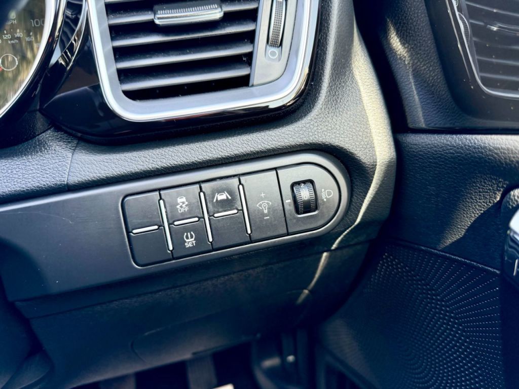 Used Kia XCeed 2023 for sale - 78167800: Photo 25