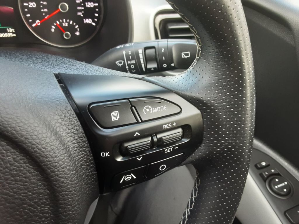 Used Kia Stonic 2022 for sale - 77871819: Photo 30