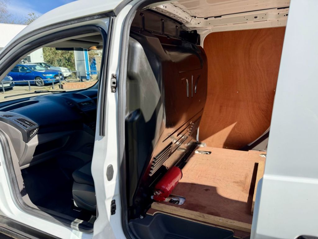 Used Ford Transit Connect 2020 for sale - 77919240: Photo 5