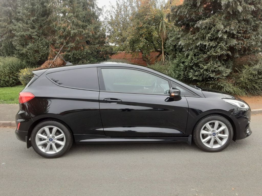 Used Ford Fiesta 2019 for sale - 76363167: Photo 2