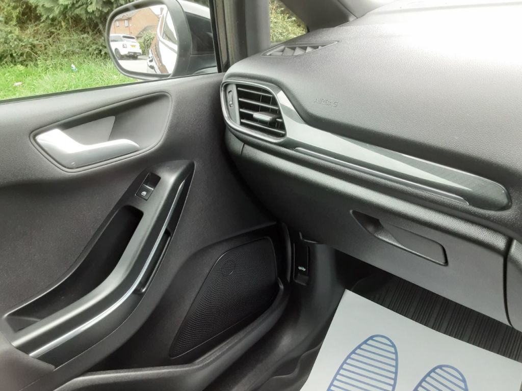 Used Ford Fiesta 2019 for sale - 76363167: Photo 32