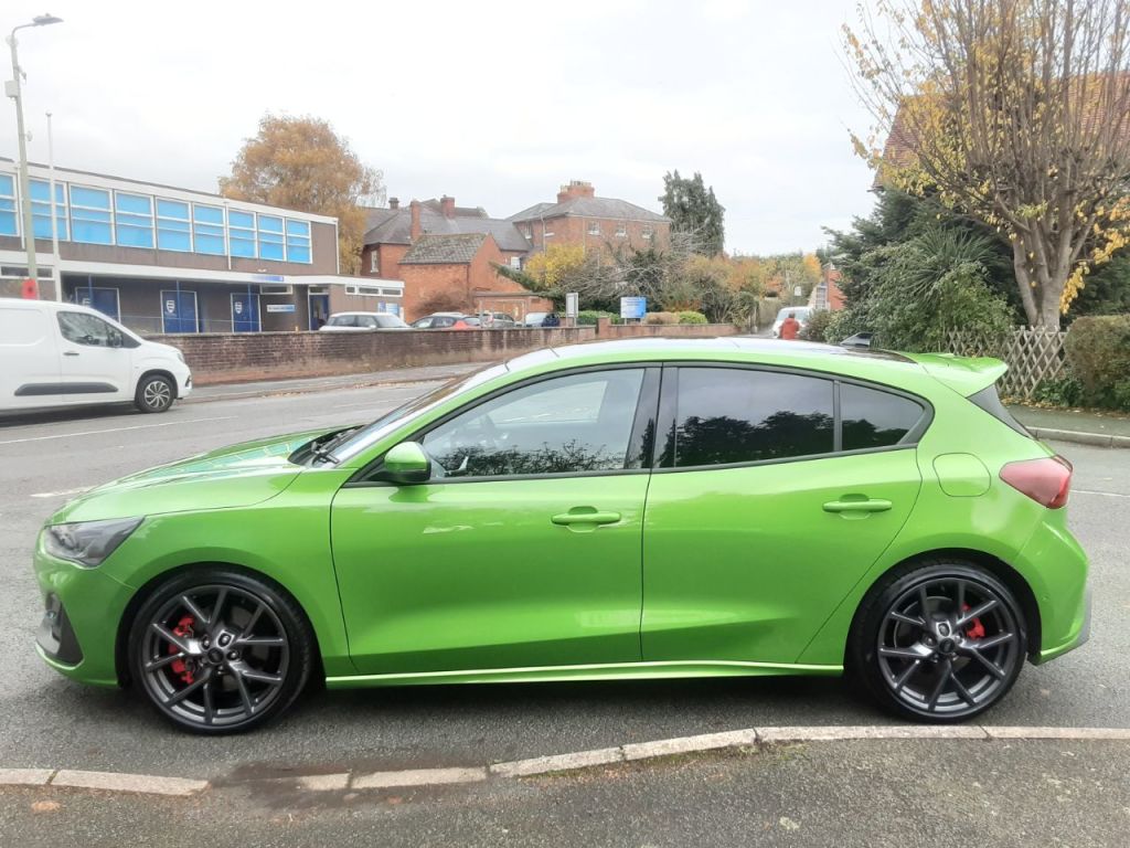 Used Ford Focus 2023 for sale - 76481249: Photo 4