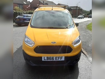 Used Ford Transit Courier 2017 for sale - 75985627: Photo