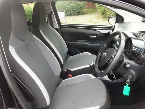 Used Toyota AYGO 2020 for sale - 75797874: Photo 2