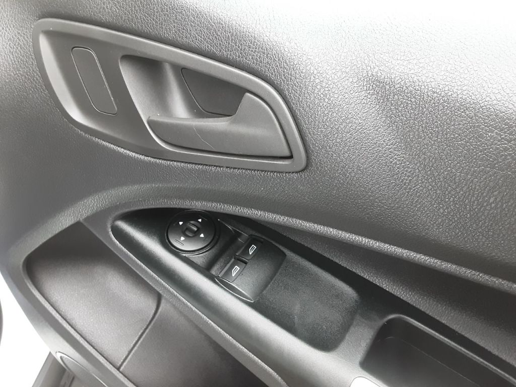 Used Ford Transit Connect 2017 for sale - 77287318: Photo 8