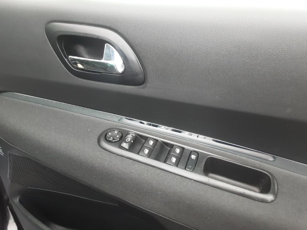 Used Peugeot 5008 2016 for sale - 76882926: Photo 22