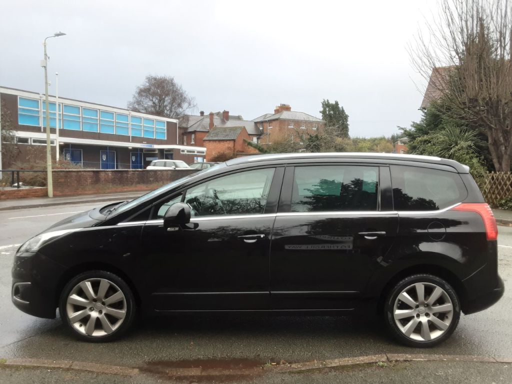 Used Peugeot 5008 2016 for sale - 76882926: Photo 4