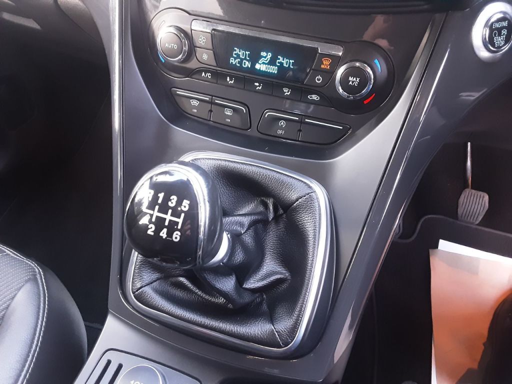 Used Ford Kuga 2015 for sale - 76895933: Photo 15