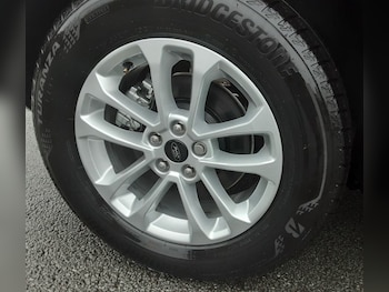 Used Ford Kuga 2025 for sale - 77124965: Photo