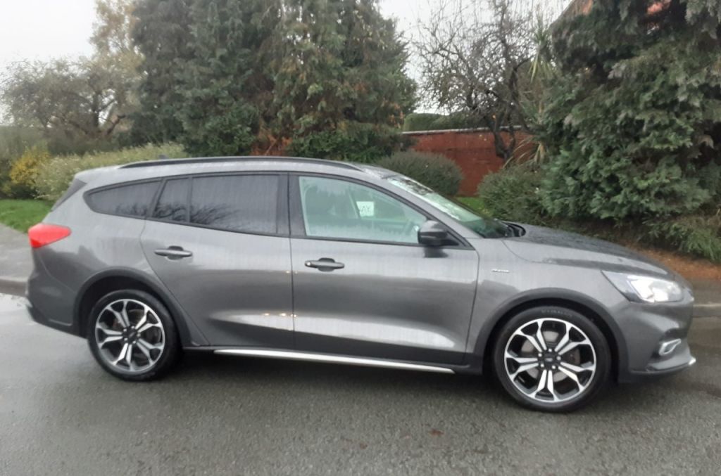 Used Ford Focus 2020 for sale - 76558331: Photo 1