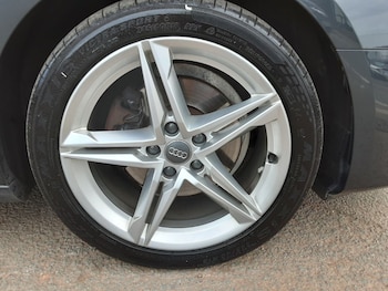 Used Audi A4 2020 for sale - 79456989: Photo