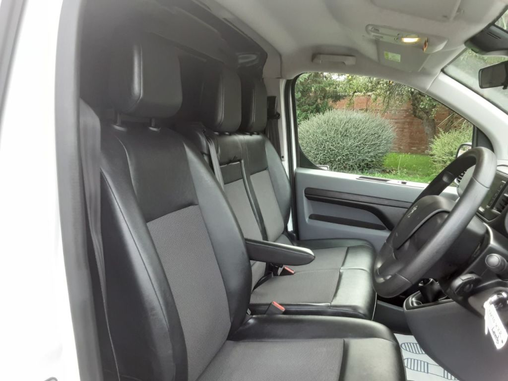 Used Peugeot Expert 2020 for sale - 76105187: Photo 12