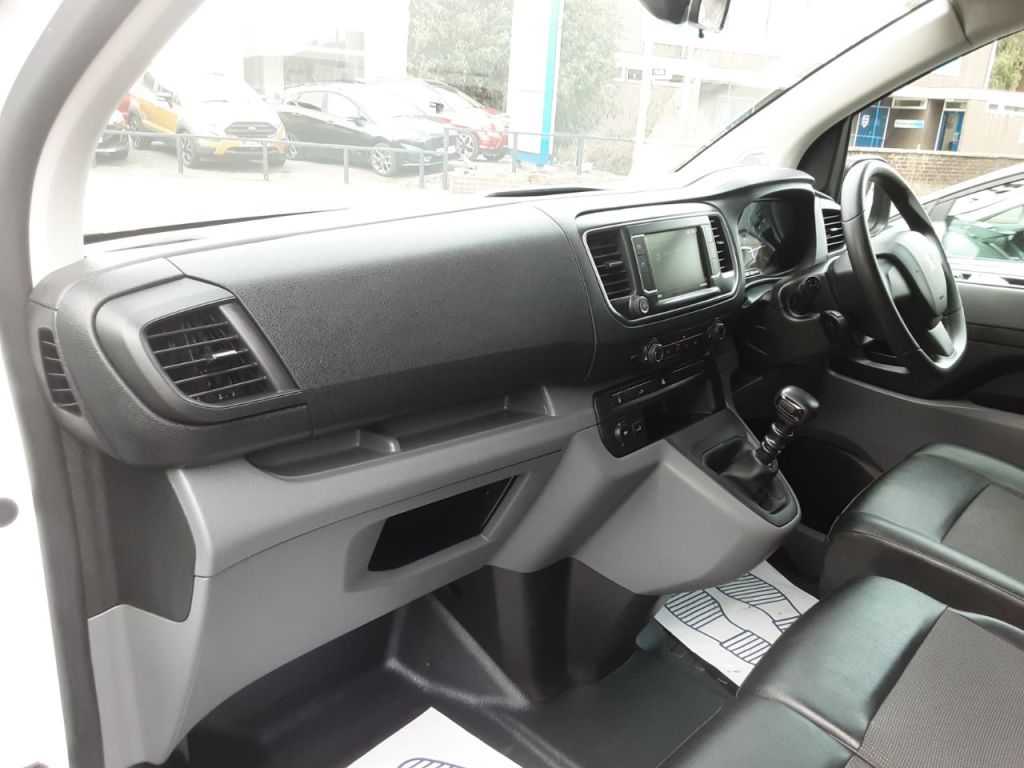 Used Peugeot Expert 2020 for sale - 76105187: Photo 32