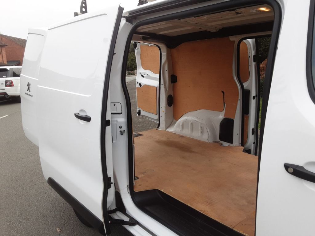 Used Peugeot Expert 2020 for sale - 76105187: Photo 36
