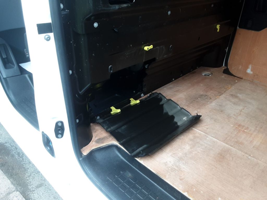 Used Peugeot Expert 2020 for sale - 76105187: Photo 37