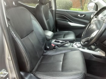 Used Nissan Navara 2021 for sale - 77937208: Photo