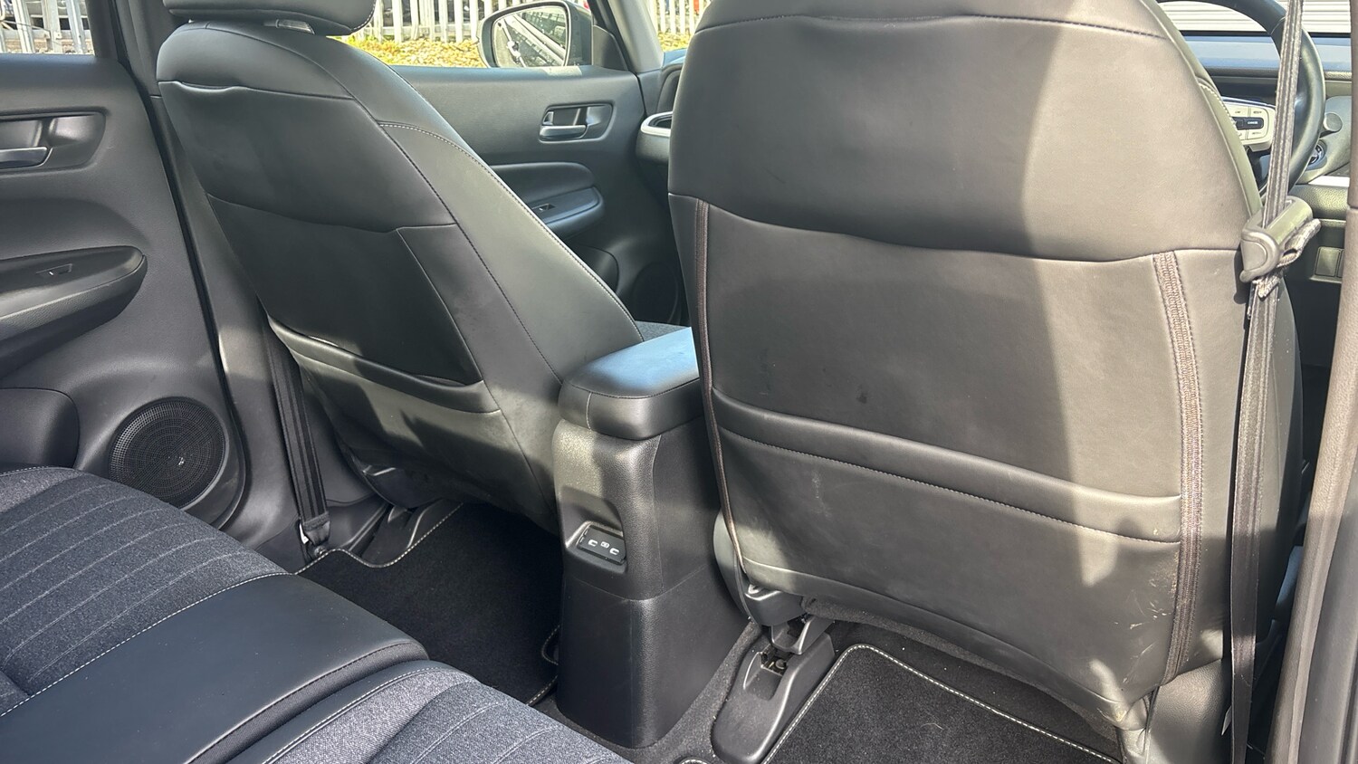 Used Honda Jazz 2023 for sale - 77570082: Photo 40