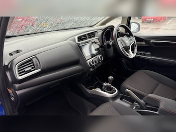 Used Honda Jazz 2018 for sale - 76921897: Photo