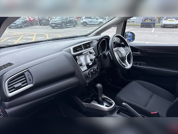 Used Honda Jazz 2018 for sale - 76096068: Photo