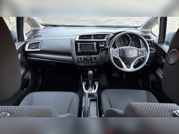 Used Honda Jazz 2018 for sale - 76096068: Photo